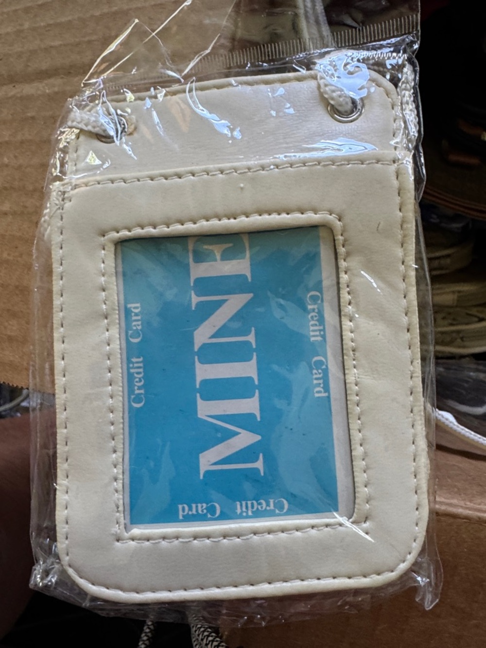 NWT TRAVEL ID HOLDER CLEAR POCKET FRONT 5” X 7” with cord handle